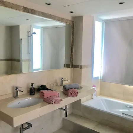 Maracana Homestay Marbella