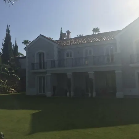 منزل للإقامة Maracana ماربيا
