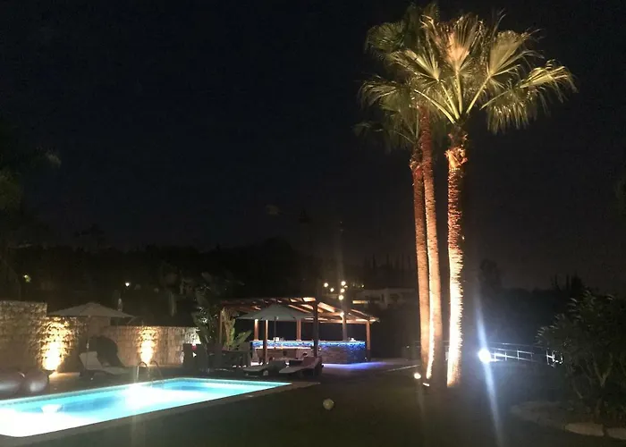 Maracana Homestay szállás *